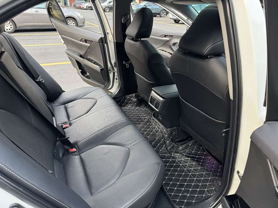 Camry 2023 Dual Engine 2.5HS Sharp Edition - zdjęcie 13