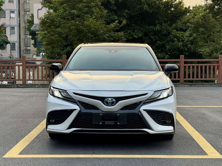 Camry 2023 Dual Engine 2.5HS Sharp Edition - zdjęcie 3