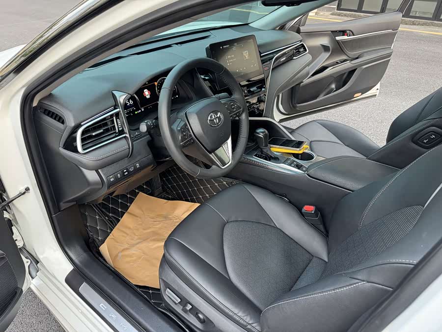 Camry 2023 Dual Engine 2.5HS Sharp Edition - zdjęcie 10