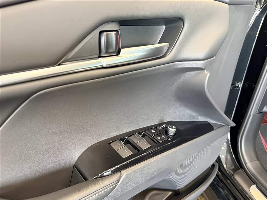 Camry 2024 2.0T Luxury - zdjęcie 15