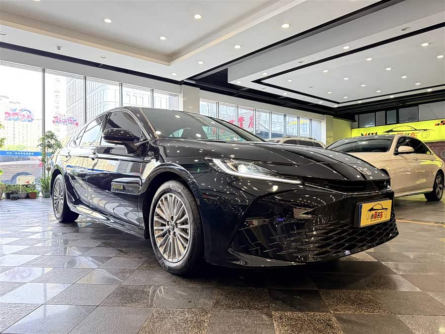 Camry 2024 2.0T Luxury - zdjęcie 3
