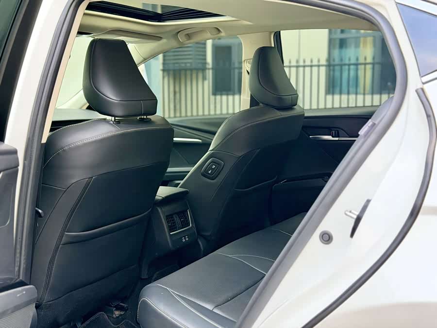 Camry 2025 2.0HG Glory - zdjęcie 13