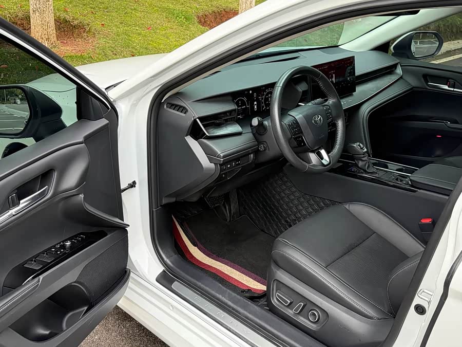 Camry 2025 2.5HG Premium Intelligent Edition - zdjęcie 4