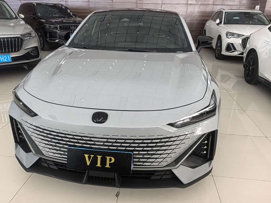 Changan UNI-V 2023 1.5T Premium - zdjęcie 2
