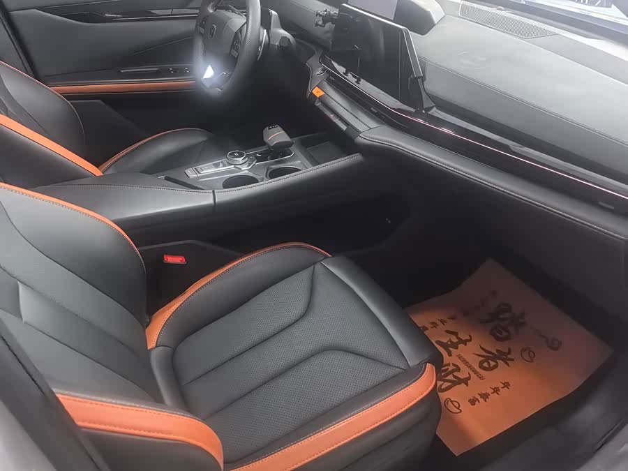 Changan UNI-V 2023 1.5T Premium - zdjęcie 11