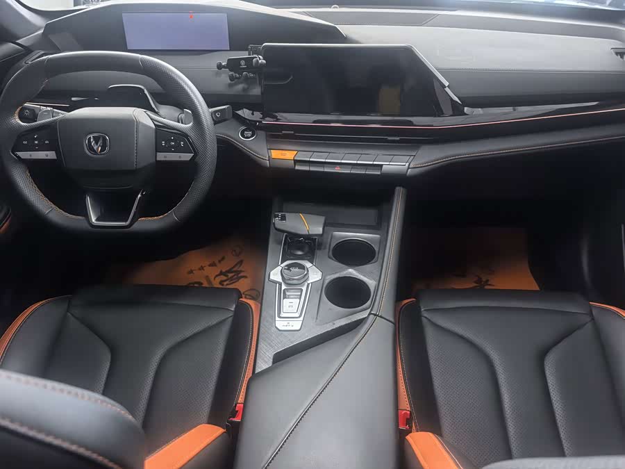 Changan UNI-V 2023 1.5T Premium - zdjęcie 12