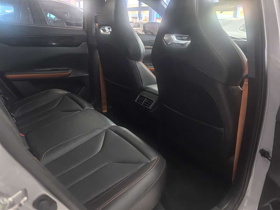 Changan UNI-V 2023 1.5T Premium - zdjęcie 13