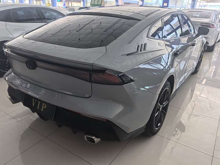 Changan UNI-V 2023 1.5T Premium - zdjęcie 19