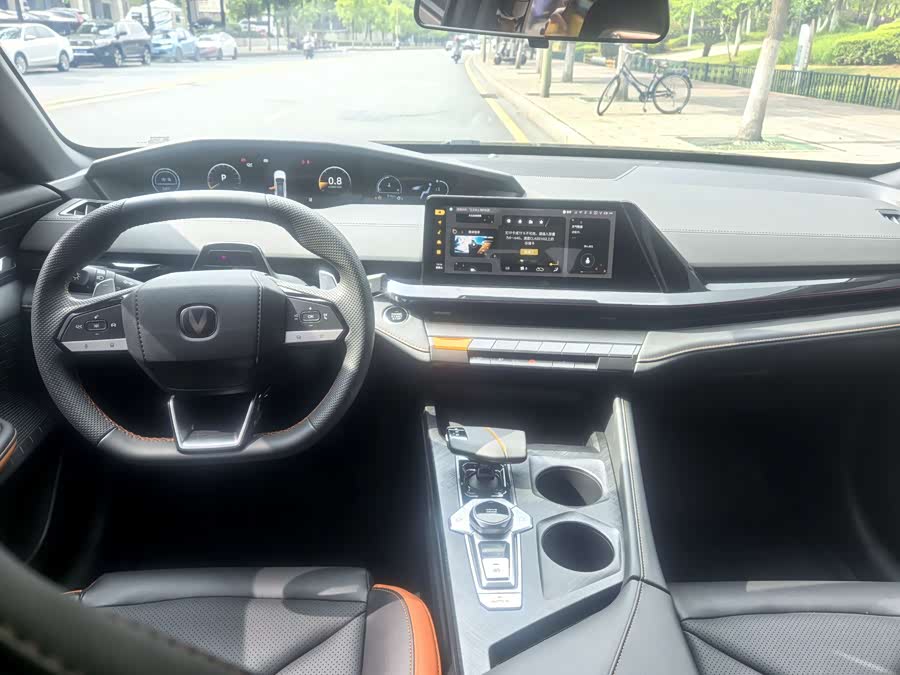 Changan UNI-V 2023 1.5T Premium - zdjęcie 8