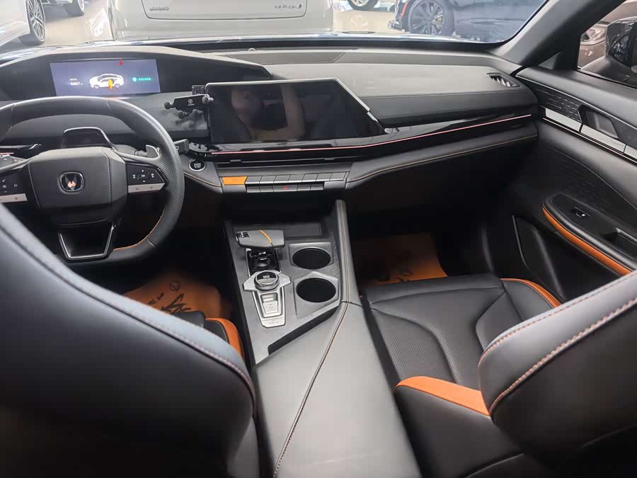 Changan UNI-V 2023 1.5T Premium - zdjęcie 9