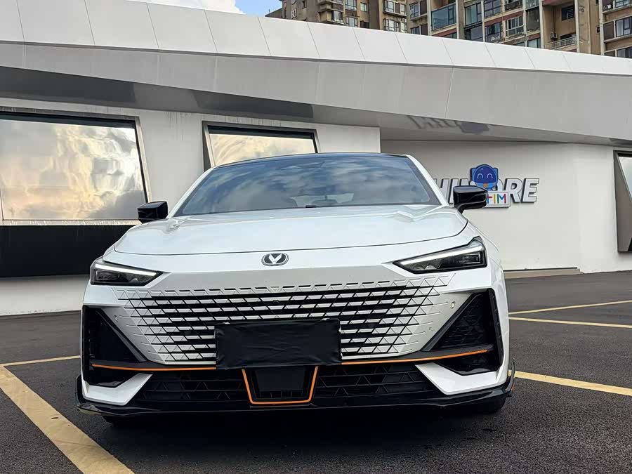 Changan UNI-V 2023 1.5T Sport - zdjęcie 2
