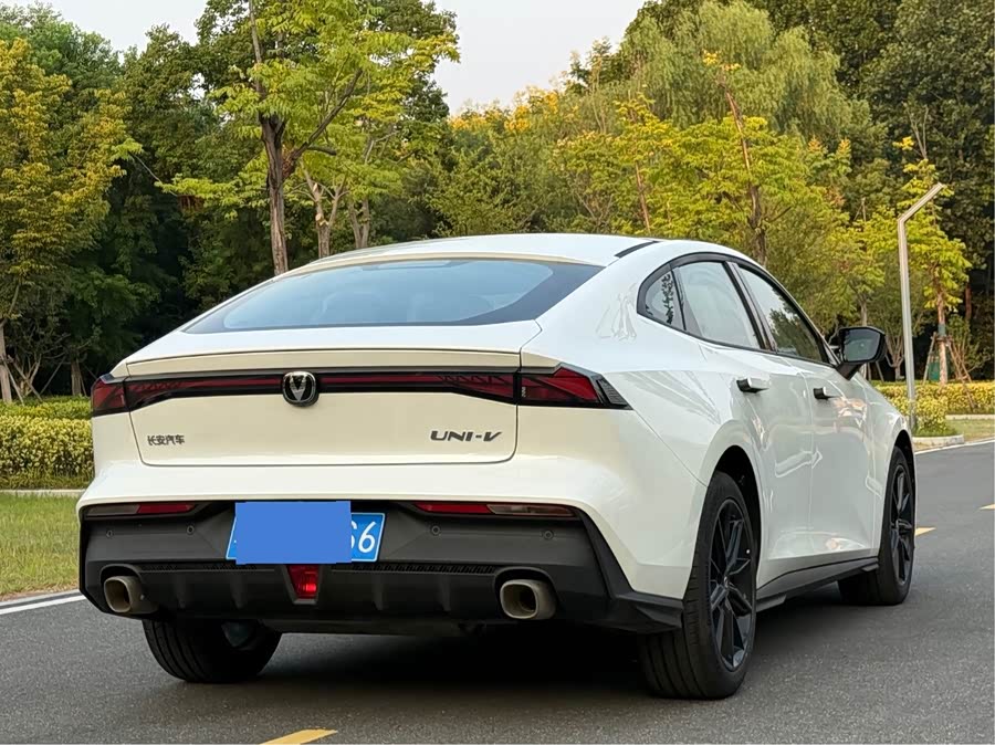 Changan UNI-V 2024 1.5T High Energy Version - zdjęcie 4