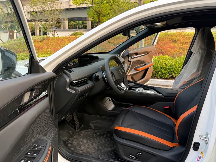 Changan UNI-V 2024 1.5T High Energy Version - zdjęcie 7