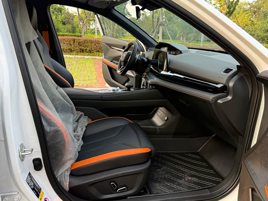 Changan UNI-V 2024 1.5T High Energy Version - zdjęcie 8