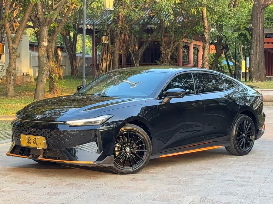 Changan UNI-V 2024 1.5T Premium Sports Edition - zdjęcie 1