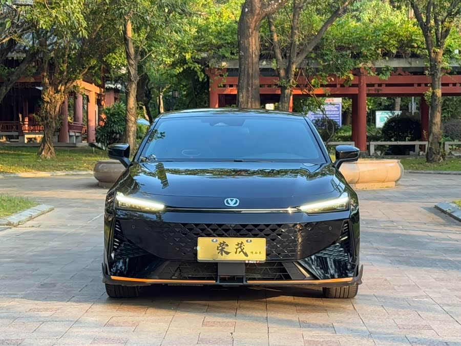 Changan UNI-V 2024 1.5T Premium Sports Edition - zdjęcie 2