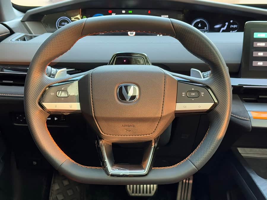 Changan UNI-V 2024 1.5T Premium Sports Edition - zdjęcie 13
