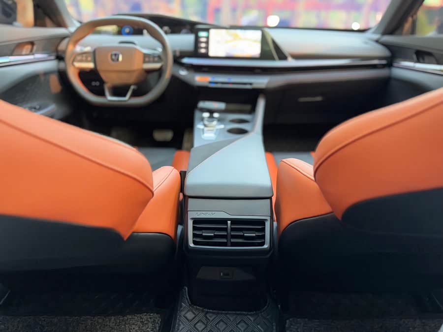 Changan UNI-V 2024 1.5T Premium Sports Edition - zdjęcie 17