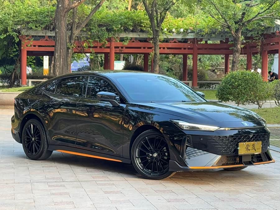 Changan UNI-V 2024 1.5T Premium Sports Edition - zdjęcie 3