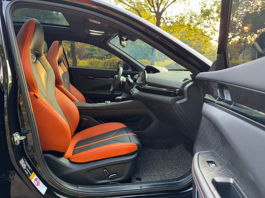 Changan UNI-V 2024 1.5T Premium Sports Edition - zdjęcie 7