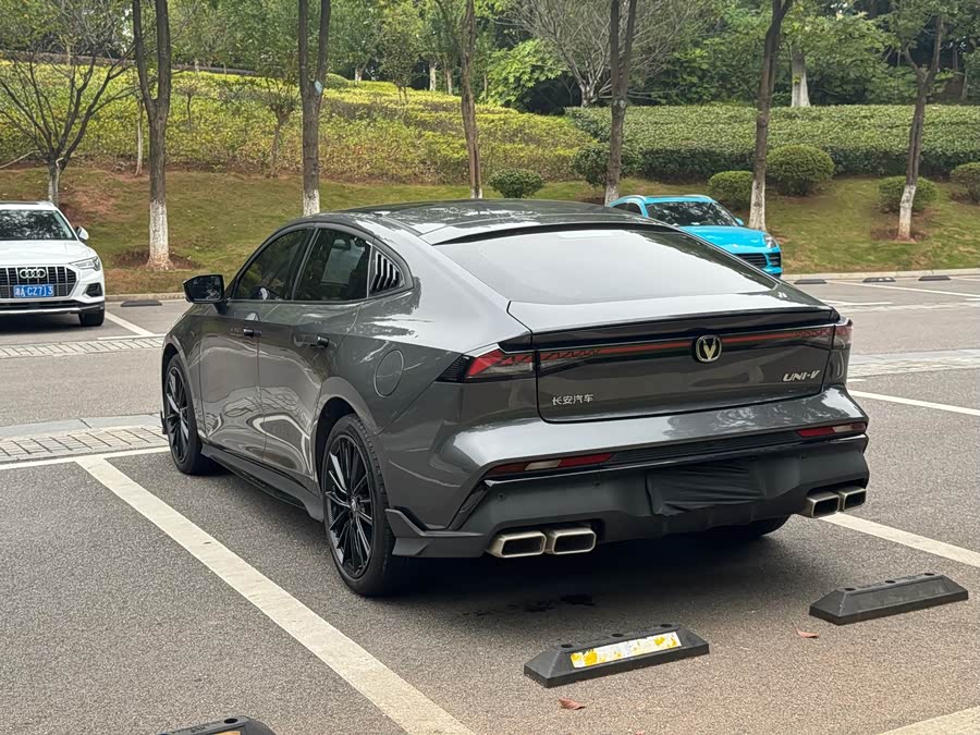 Changan UNI-V 2024 1.5T Premium Sports Edition - zdjęcie 7