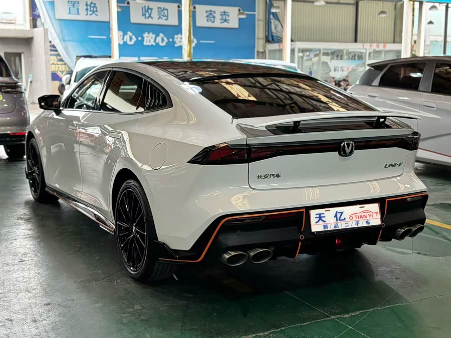 Changan UNI-V 2025 1.5T 500Bar High Energy Sports Edition - zdjęcie 17