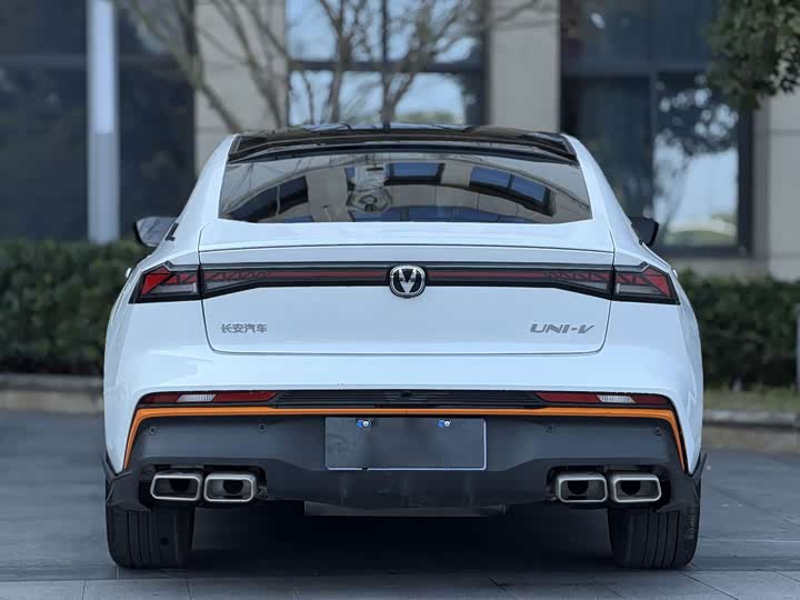 Changan UNI-V 2025 1.5T 500Bar Premium Sports Edition - zdjęcie 19