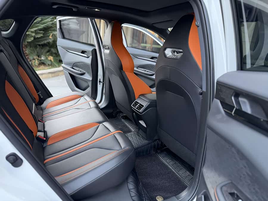 Changan UNI-V 2025 1.5T 500Bar Premium Sports Edition - zdjęcie 6