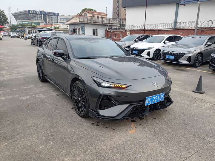 Changan UNI-V 2025 3rd Gen 1.5T 500Bar Premium Sport - zdjęcie 16