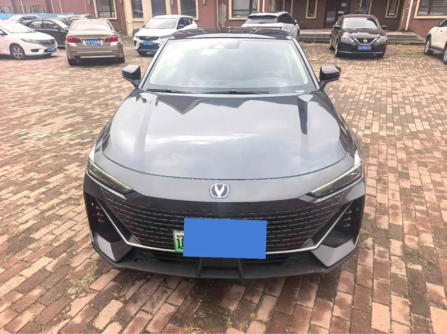 Changan UNI-V Smart Electric iDD 2023 1.5T 113km Smart Edition - zdjęcie 2