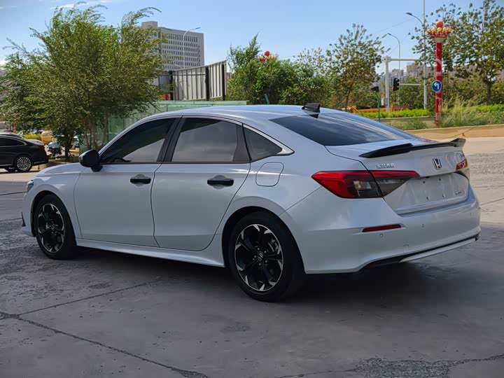 Civic 2023 2.0L e:HEV Sport - zdjęcie 16
