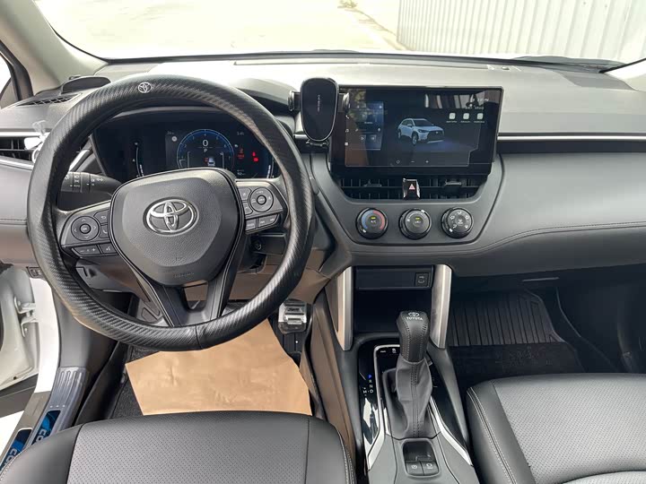 Corolla Cross 2024 2.0L Pioneer Edition - zdjęcie 18