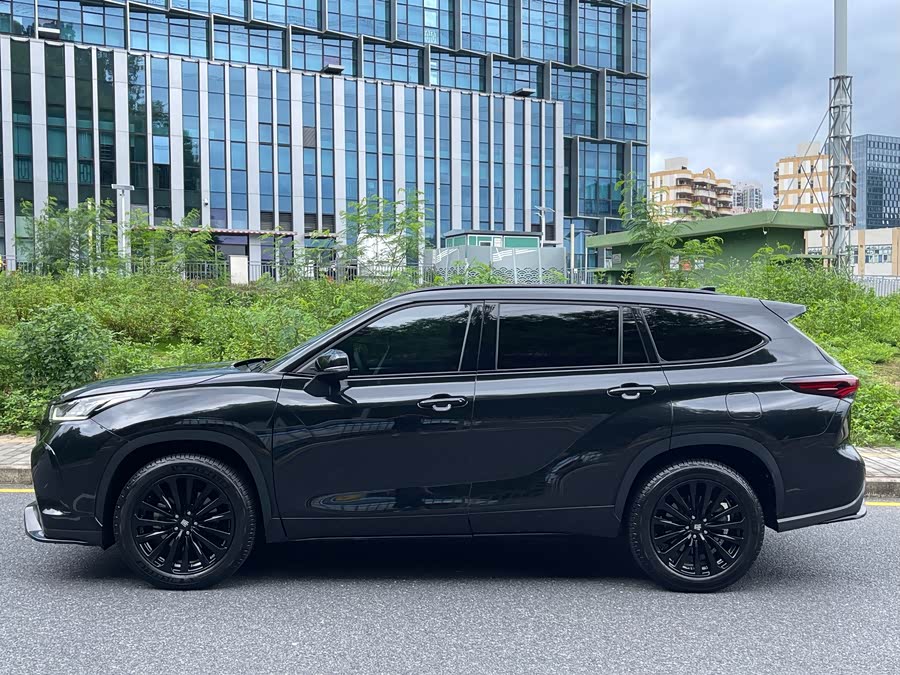 Crown Lufang 2024 2.0T 4WD Sport Edition - zdjęcie 4