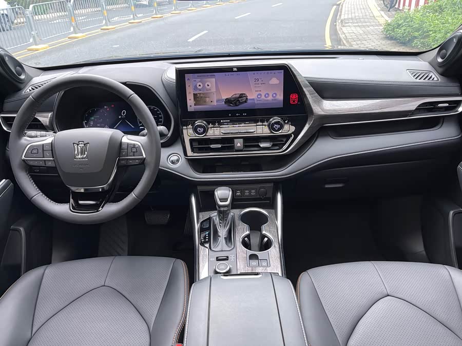 Crown Lufang 2024 2.0T 4WD Sport Edition - zdjęcie 7