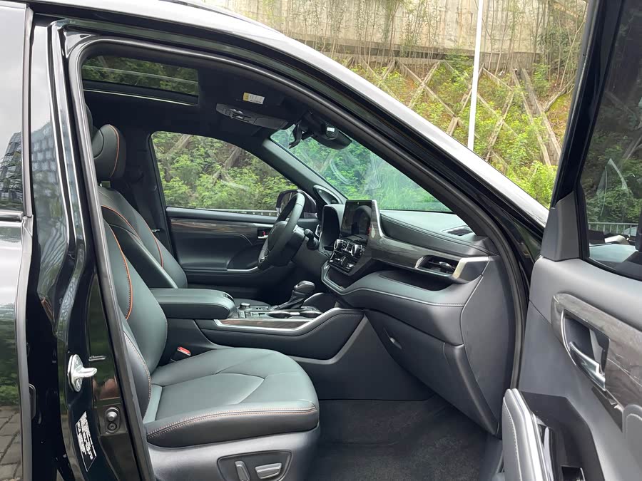 Crown Lufang 2024 2.0T 4WD Sport Edition - zdjęcie 9