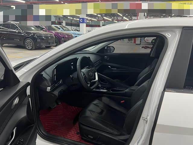 Elantra 2022 1.5L CVT LUX Premium Edition - zdjęcie 17