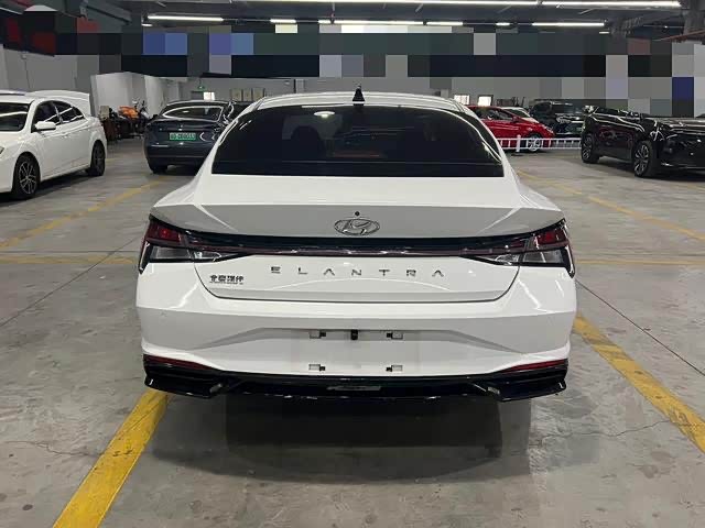 Elantra 2022 1.5L CVT LUX Premium Edition - zdjęcie 5