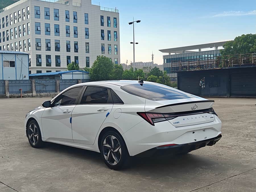 Elantra 2022 240TGDi DCT Luxury - zdjęcie 5