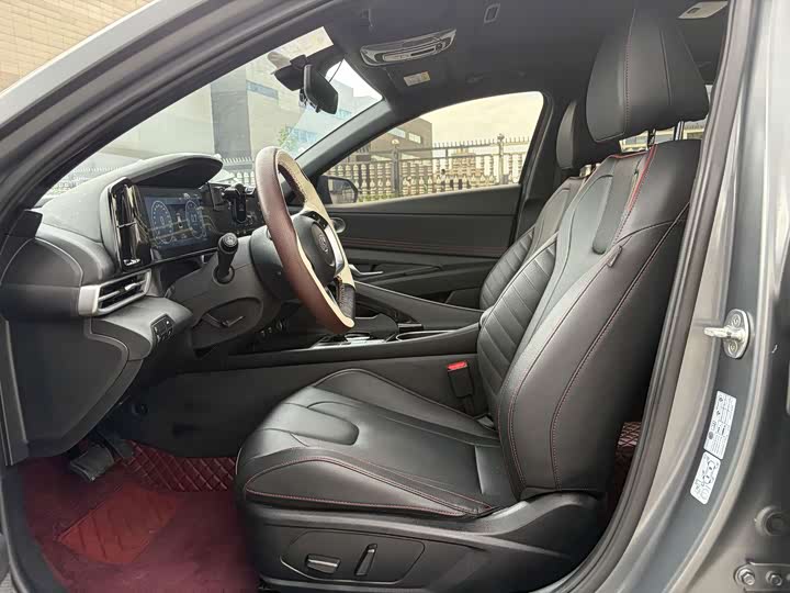 Elantra 2023 1.5L CVT LUX Premium Edition - zdjęcie 18