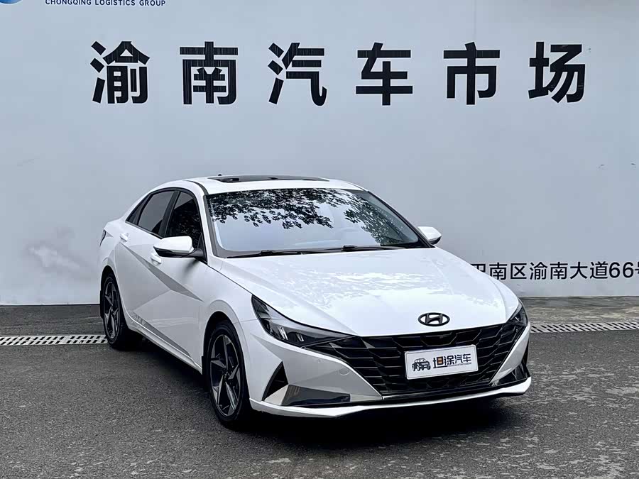 Elantra 2023 1.5L CVT LUX Premium Edition - zdjęcie 3