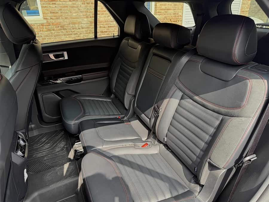 Explorer 2023 EcoBoost 285 4WD ST-LINE 7-Seater - zdjęcie 16