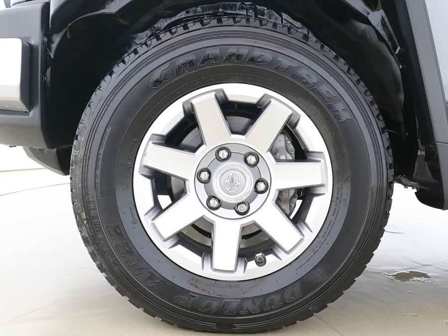 FJ Cruiser 2023 4.0L GX-R Middle East - zdjęcie 17