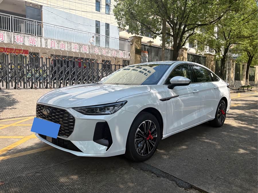 Fengyun A8L 2025 1.5TGDI 145km Standard - zdjęcie 1