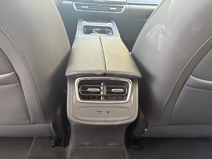 Fengyun A8L 2025 1.5TGDI 145km Standard - zdjęcie 14