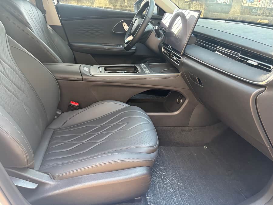 Fengyun A8L 2025 1.5TGDI 145km Standard - zdjęcie 9