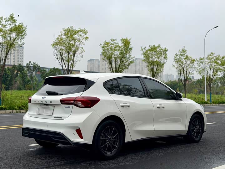 Ford 2022 2WD EcoBoost 180 Auto Racing Edition - zdjęcie 20