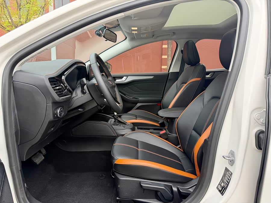 Ford 2022 2WD EcoBoost 180 Auto Racing Edition - zdjęcie 4