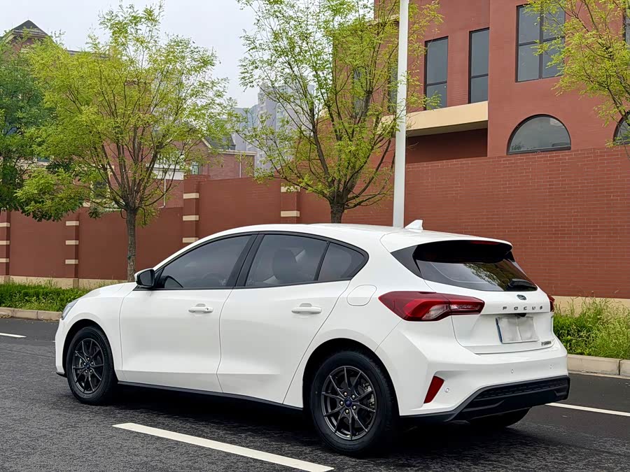 Ford 2022 2WD EcoBoost 180 Auto Racing Edition - zdjęcie 8