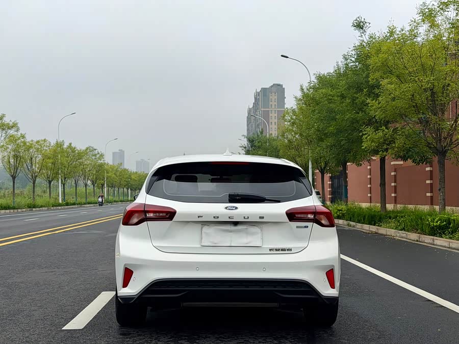Ford 2022 2WD EcoBoost 180 Auto Racing Edition - zdjęcie 9