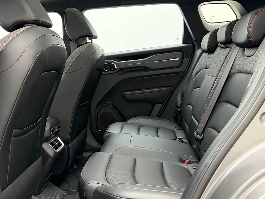 Geely Cowboy 2025 1.5TD Fun Wild Edition - zdjęcie 9